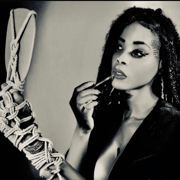 Meet your Posher - Picture 1 of 1